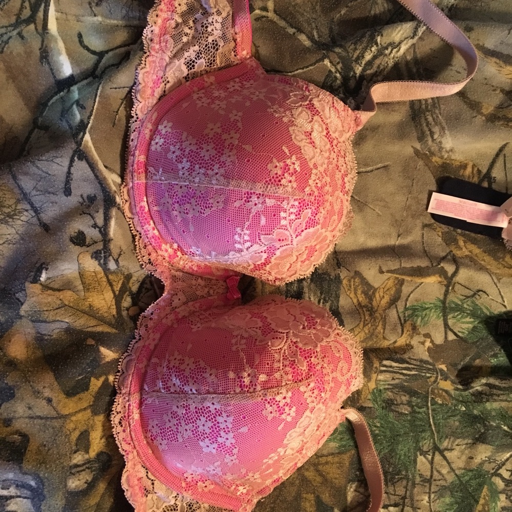 34dd Victoria’s Secret pink lace bra